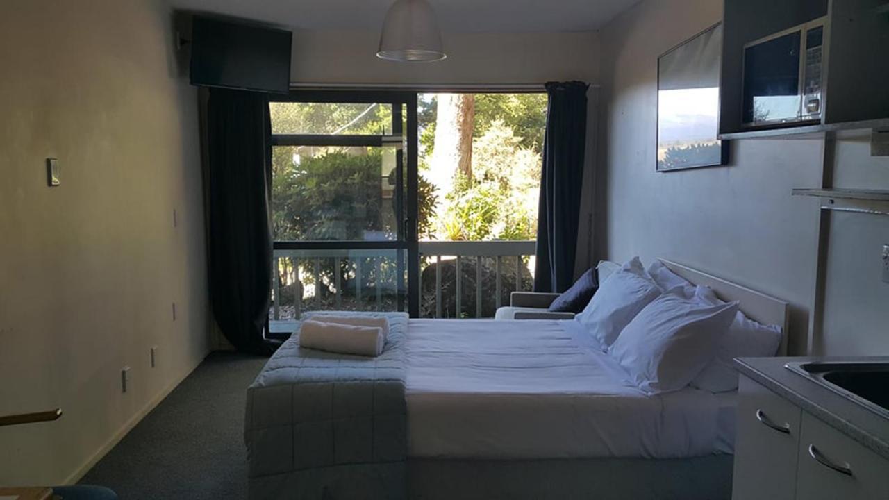 Alpine Chalets National Park Bagian luar foto